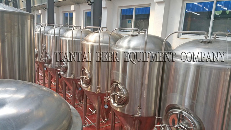 <b>15HL Restaurant Beer Brewing System</b>